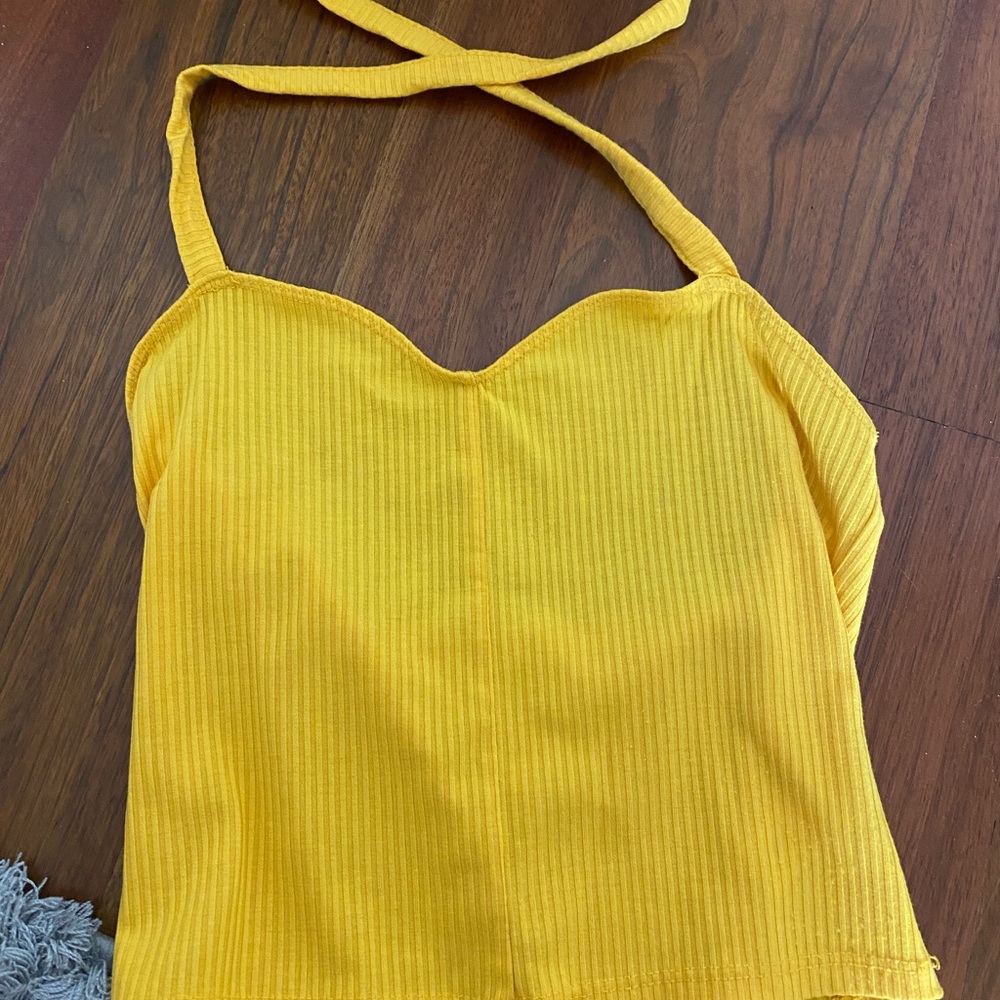 garage yellow shirt